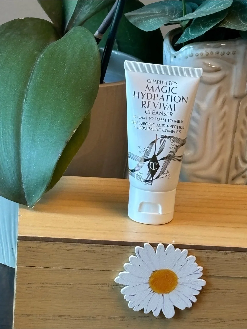 Charlotte Tilbury Magic Cream Hydration Revival Cleanser